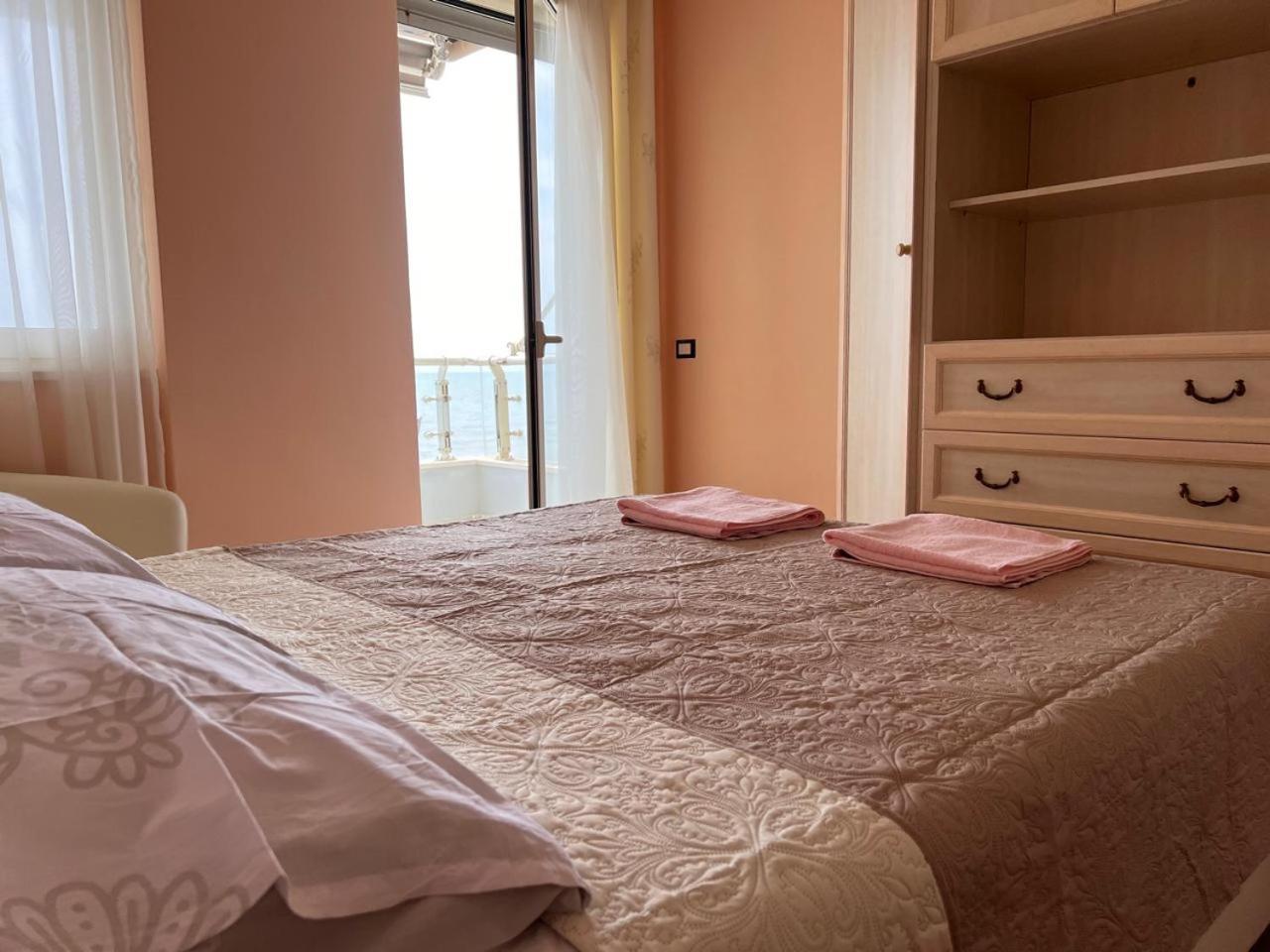 Sea View-Apartment On The Beach - Durrs2 Durres Exterior photo